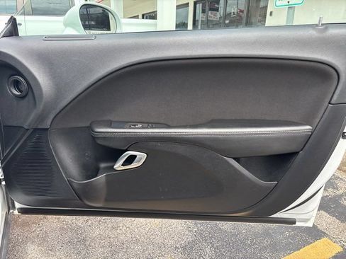 Used 2021 Dodge Challenger SXT w/ Driver Convenience Group RWD image 40