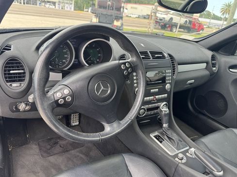 Used 2005 Mercedes-Benz SLK 350 image 9