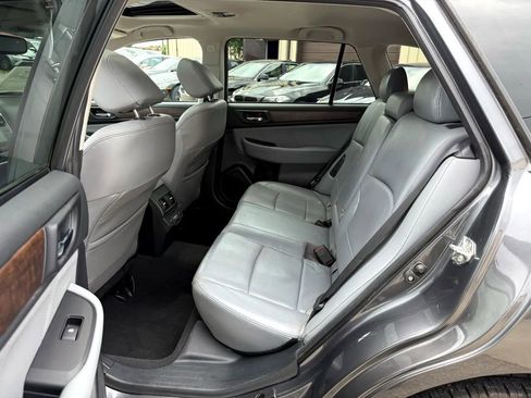 Used 2018 Subaru Outback 2.5i Limited image 4