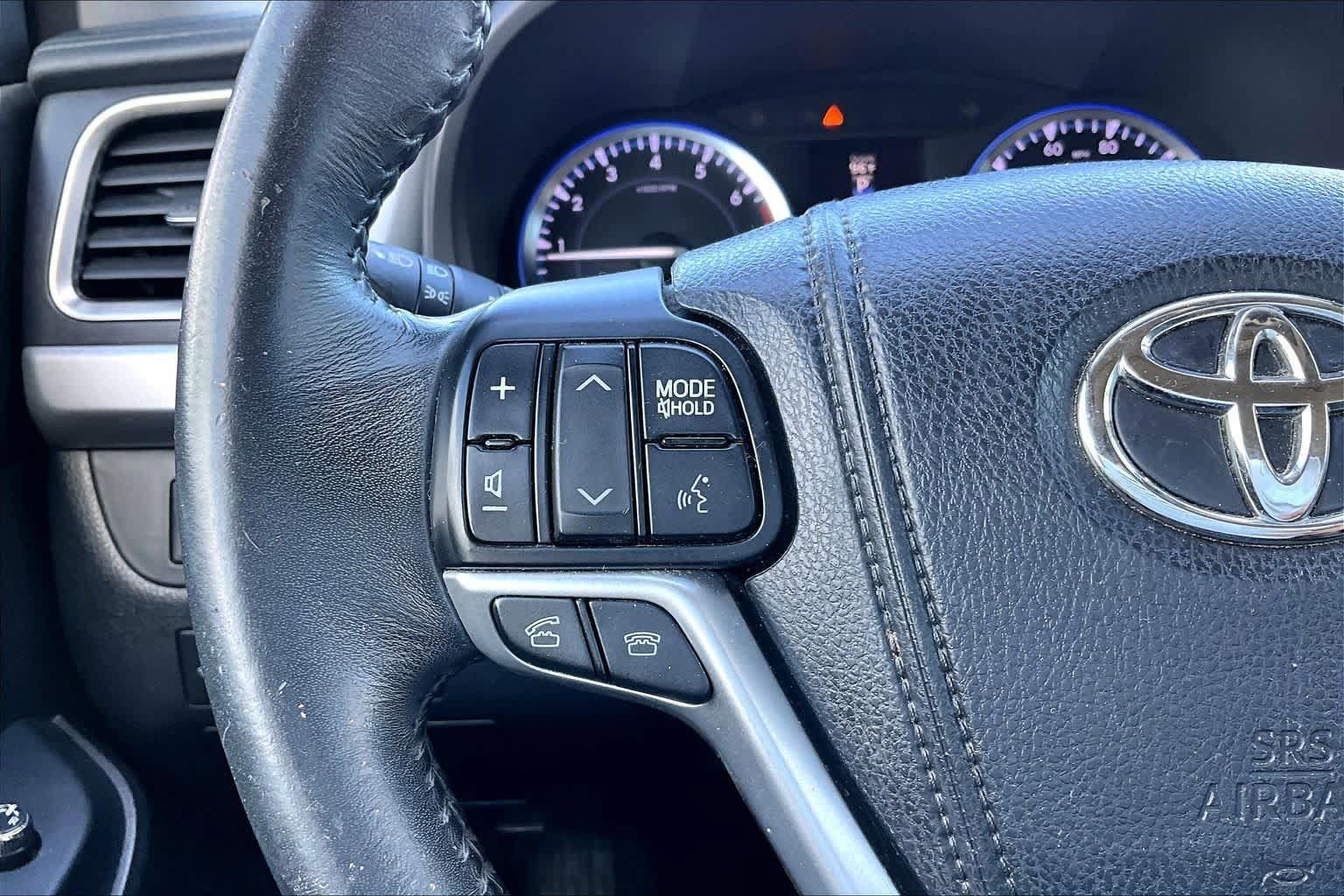 Used 2015 Toyota Highlander Limited FWD image 24