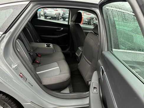 Used 2021 Hyundai Sonata SEL w/ Winter Weather Package image 19