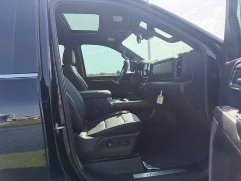 Used 2024 Chevrolet Silverado 2500 High Country w/ High Country Premium Package AWD/4WD image 10
