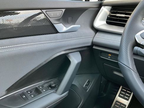 New 2026 Volkswagen Tiguan SE R-Line AWD/4WD image 24