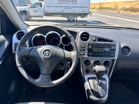 Used 2007 Toyota Matrix XR FWD image 7