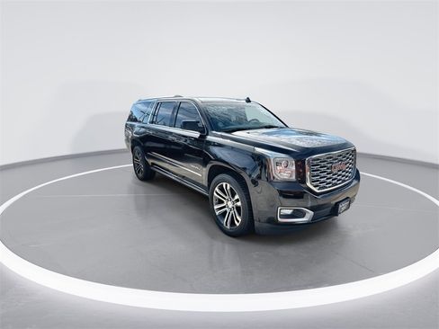 Used 2019 GMC Yukon XL Denali w/ Denali Ultimate Package image 2