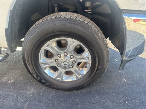 Used 2024 RAM 2500 Big Horn AWD/4WD image 5
