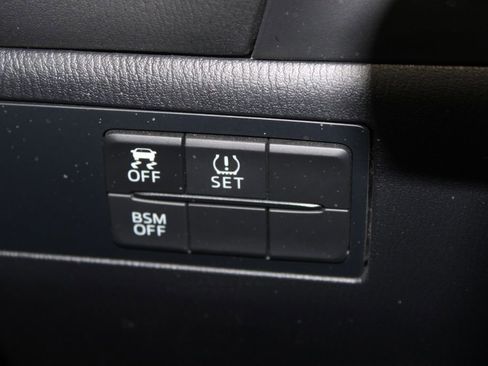 Used 2016 MAZDA MAZDA3 i Touring image 23