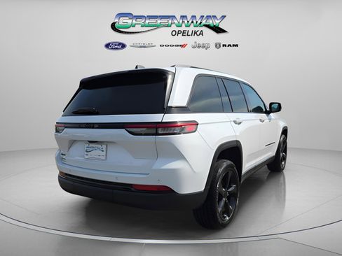 New 2025 Jeep Grand Cherokee Altitude image 6