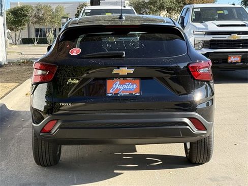 New 2026 Chevrolet Trax LS w/ LS Convenience Package image 5