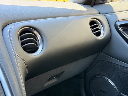 Used 2015 Nissan GT-R Black Edition image 32