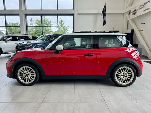 Used 2025 MINI Cooper S FWD image 9