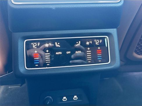 Certified 2024 Audi Q8 e-tron Premium image 26