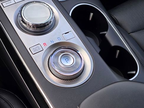 Used 2025 Genesis GV70 2.5T image 40