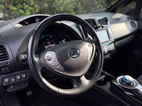 Used 2013 Nissan Leaf SV w/ LED & Quick Charge Pkg image 46