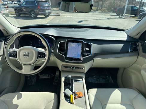Used 2023 Volvo XC90 B6 Plus image 26