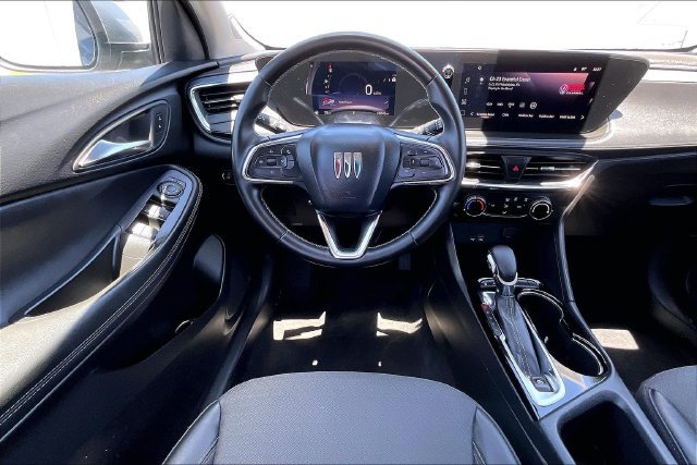 Used 2025 Buick Encore GX Preferred AWD/4WD image 4