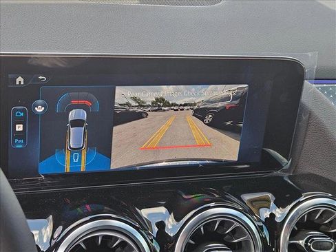 New 2025 Mercedes-Benz GLA 250 image 12