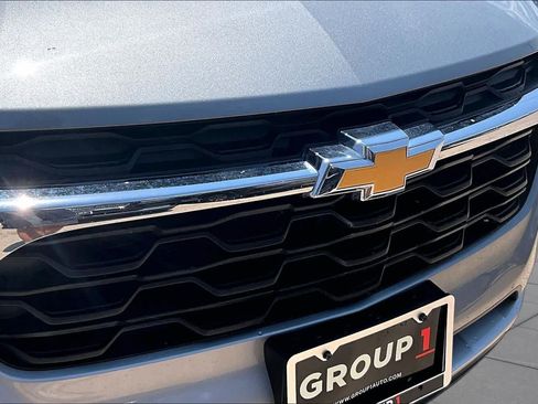Used 2025 Chevrolet Trax LT FWD image 29