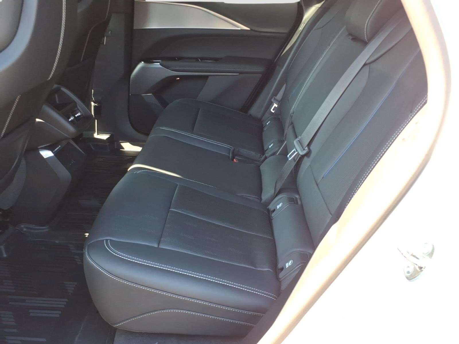 New 2027 Cadillac Lyriq Sport RWD image 14
