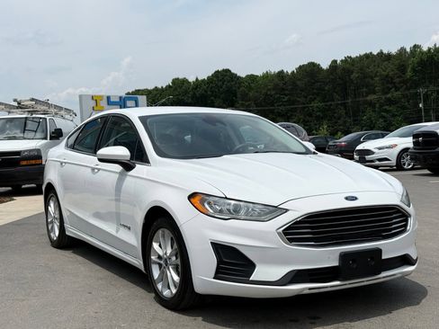 Used 2019 Ford Fusion SE FWD image 5