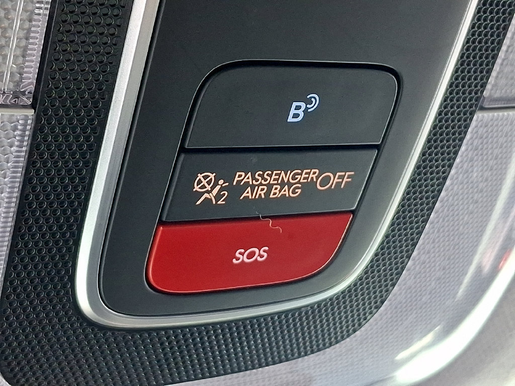 Used 2025 Hyundai Kona SEL AWD/4WD image 25