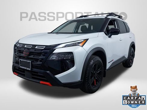 Certified 2026 Nissan Rogue SV AWD/4WD image 1