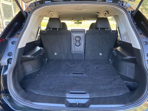 Used 2018 Nissan Rogue S FWD image 20
