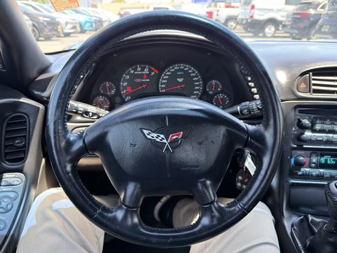 Used 2004 Chevrolet Corvette Z06 w/ Z06 Preferred Equipment Group RWD image 22