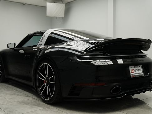 Used 2022 Porsche 911 Targa 4 GTS image 8