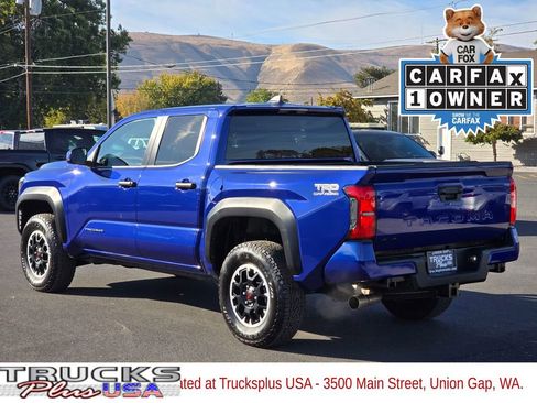 Used 2025 Toyota Tacoma TRD Off-Road image 3
