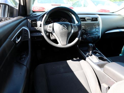 Used 2015 Nissan Altima 2.5 S w/ Special Edition Package image 10