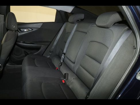 Used 2017 Chevrolet Malibu LT FWD image 17