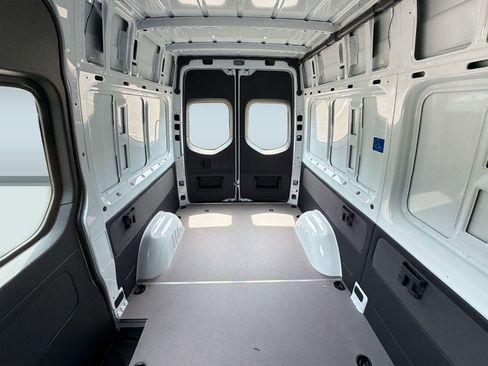 New 2026 Mercedes-Benz Sprinter 2500 image 30