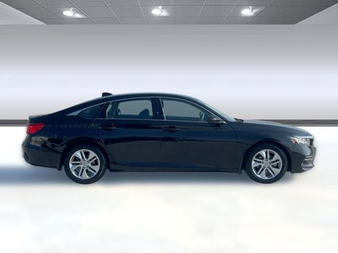 Used 2018 Honda Accord LX image 8