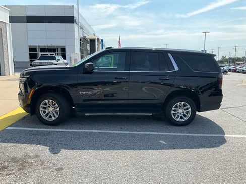 Used 2025 Chevrolet Tahoe LT RWD image 4