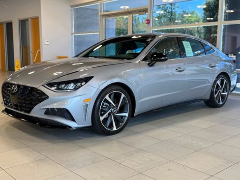 Used 2023 Hyundai Sonata SEL Plus FWD image 4
