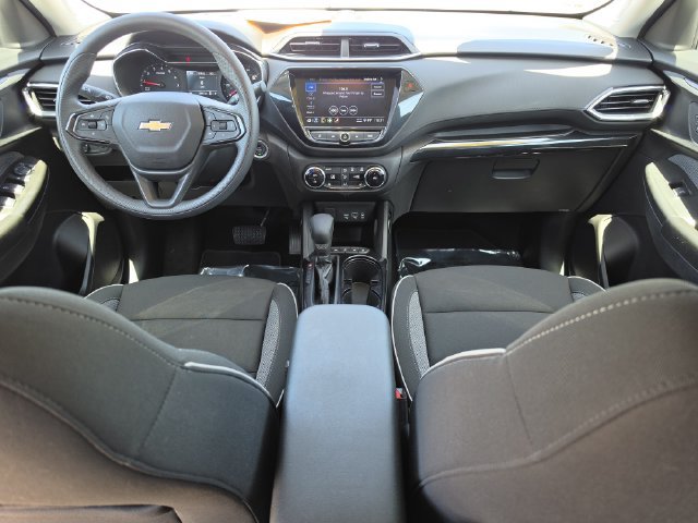 Used 2023 Chevrolet TrailBlazer LT w/ Convenience Package FWD image 16