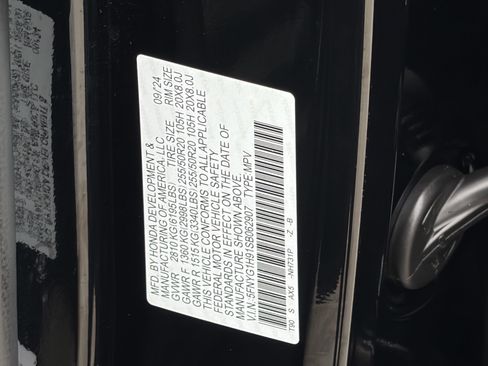 Used 2025 Honda Pilot Black Edition image 33