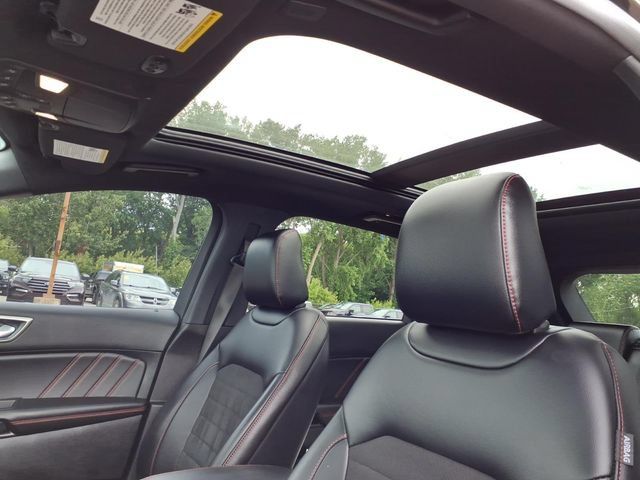 Used 2024 Ford Edge ST-Line AWD/4WD image 17