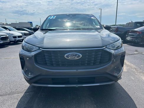 Used 2025 Ford Escape Active AWD/4WD image 3