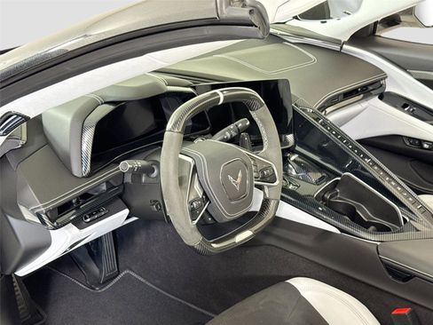 Used 2025 Chevrolet Corvette Z06 image 15