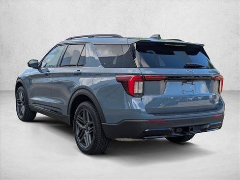 New 2026 Ford Explorer ST-Line w/ ST-Line Street Pack AWD/4WD image 9