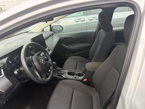 Used 2024 Toyota Corolla LE FWD image 2