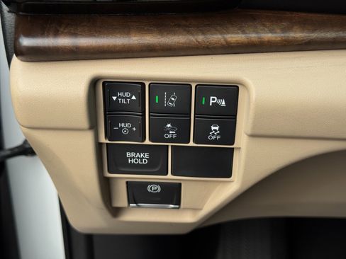 Used 2021 Acura RDX AWD w/ Advance Package image 18