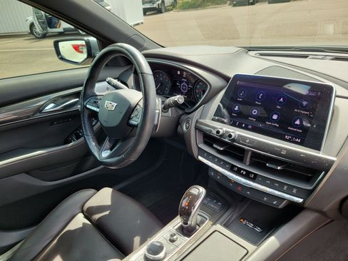Used 2020 Cadillac CT5 V w/ Premium Package RWD image 18