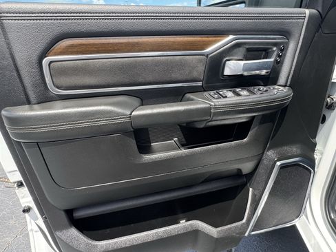Used 2024 RAM 2500 Laramie AWD/4WD image 11
