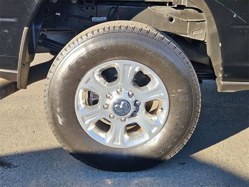 Certified 2024 RAM 3500 Big Horn w/ Towing Technology Group image 9