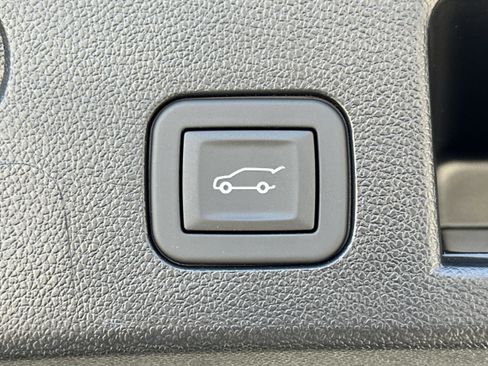 Used 2026 GMC Terrain Denali image 19