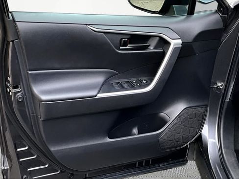 Certified 2023 Toyota RAV4 LE FWD image 21