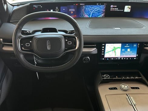 New 2026 Lincoln Navigator L Reserve w/ Jet Appearance Package AWD/4WD image 13